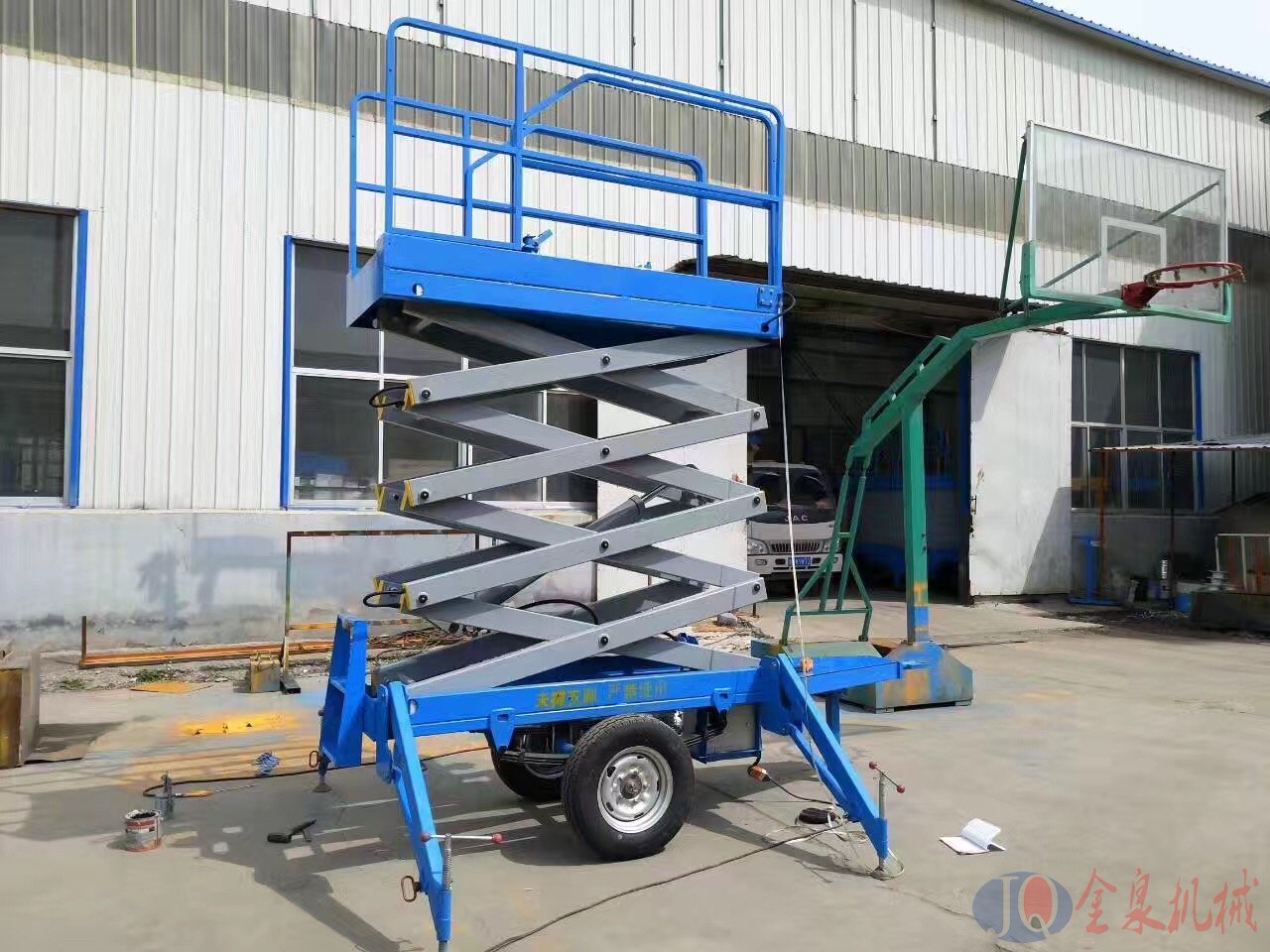 二輪移動升降機