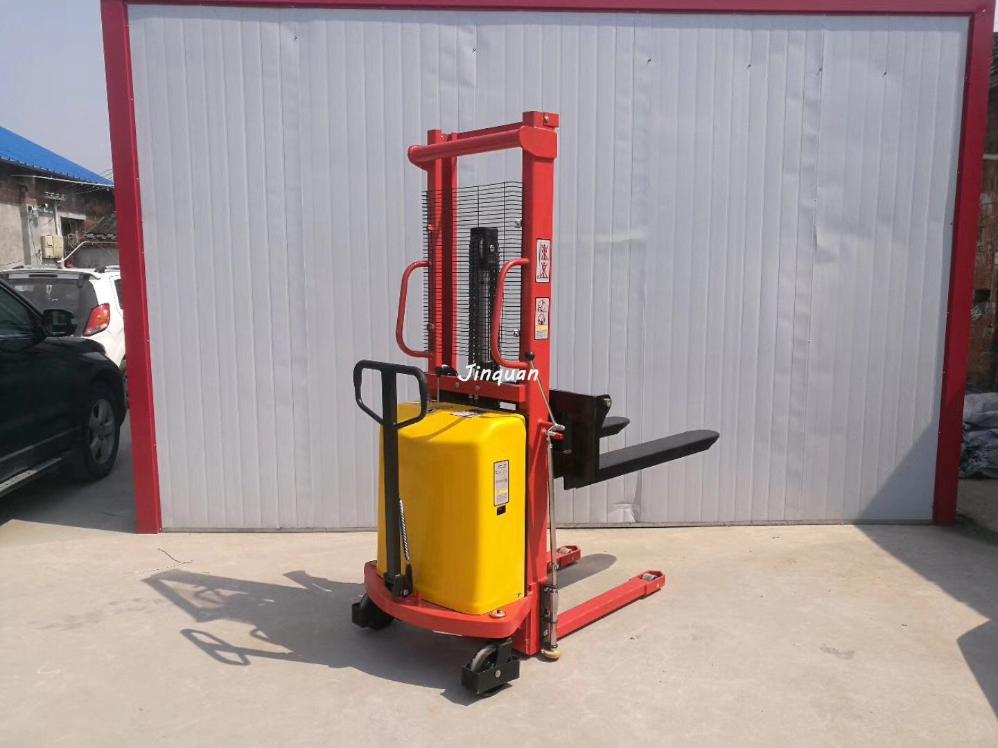 半電動(dòng)堆高車